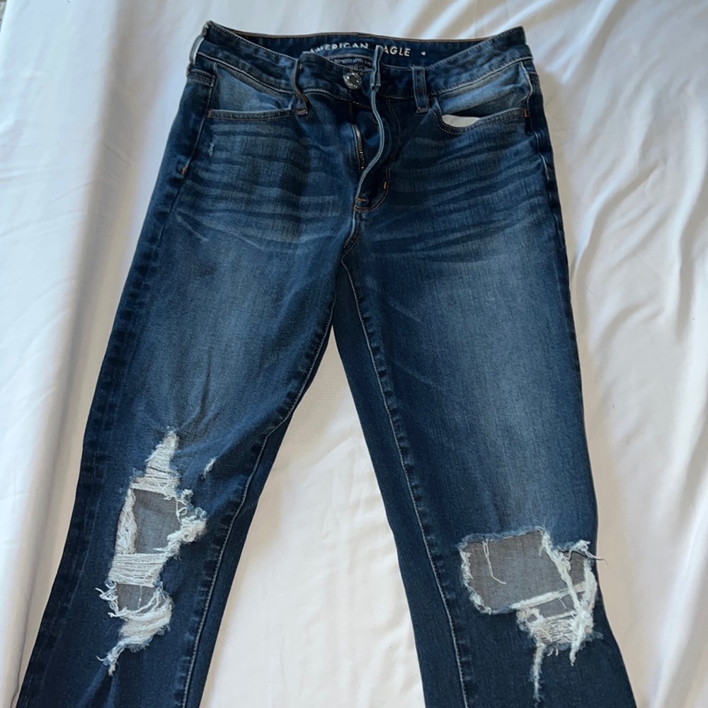 American Eagle Stretchy ripped jeans